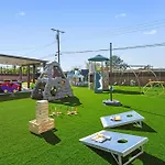 The Disneyland Dream By Oc Adventure Homes Holiday home